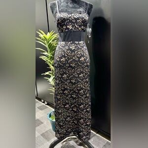 Alexa B Lace Metallic Gold/Black,zipper back,adjustable/removable straps,column
